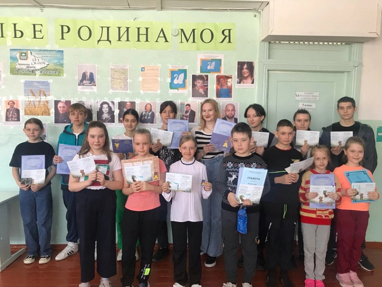 общешкольная торжественная линейка.